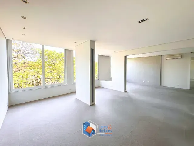 Apartamento com 227m² 3 quartos e 3 banheiros, à venda, no bairro Itaim Bibi em São Paulo