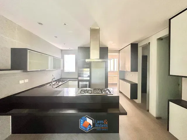 Apartamento com 227m² 3 quartos e 3 banheiros, à venda, no bairro Itaim Bibi em São Paulo