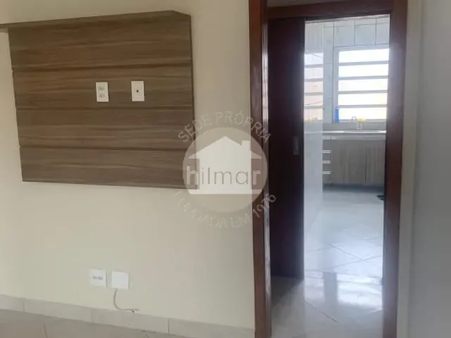 Apartamento com 67m² 2 quartos e 1 banheiro, à venda ou para alugar, no bairro Penha em Rio de Janeiro