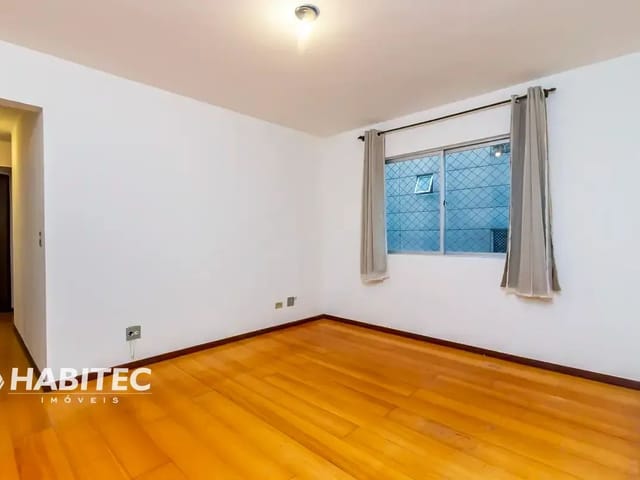 Apartamento 3 quartos e 1 banheiro, para alugar, no bairro Água Verde em Curitiba