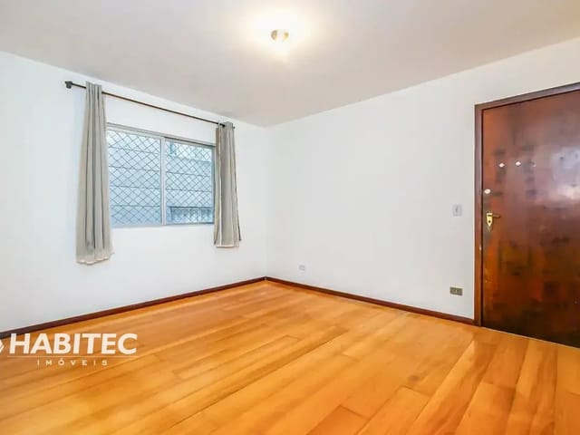 Apartamento 3 quartos e 1 banheiro, para alugar, no bairro Água Verde em Curitiba