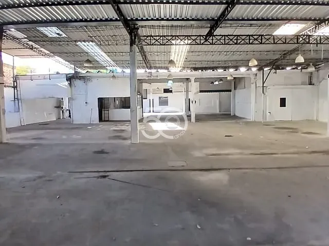 Loja com 994m², para alugar, no bairro Penha Circular em Rio de Janeiro