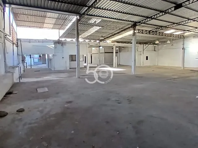 Loja com 994m², para alugar, no bairro Penha Circular em Rio de Janeiro