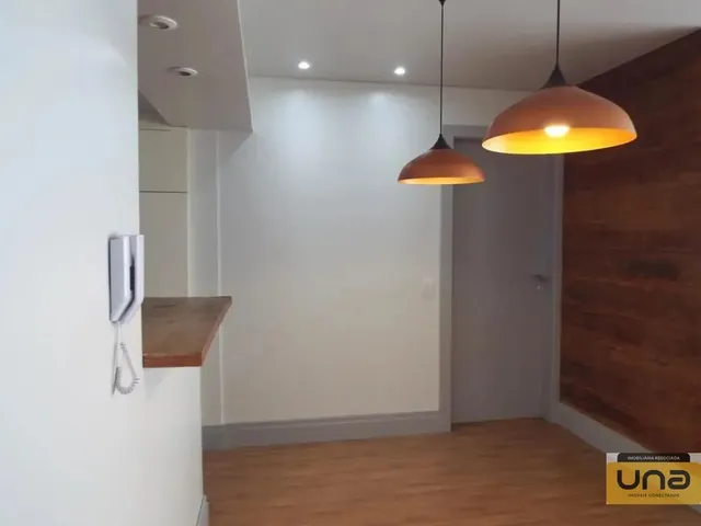 Apartamento 2 quartos e 2 banheiros, à venda, no bairro CRISTO REI em Curitiba