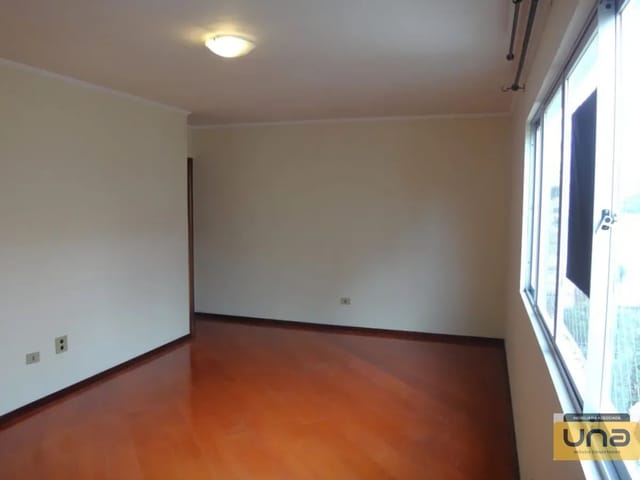 Apartamento 3 quartos e 2 banheiros, para alugar, no bairro AGUA VERDE em Curitiba