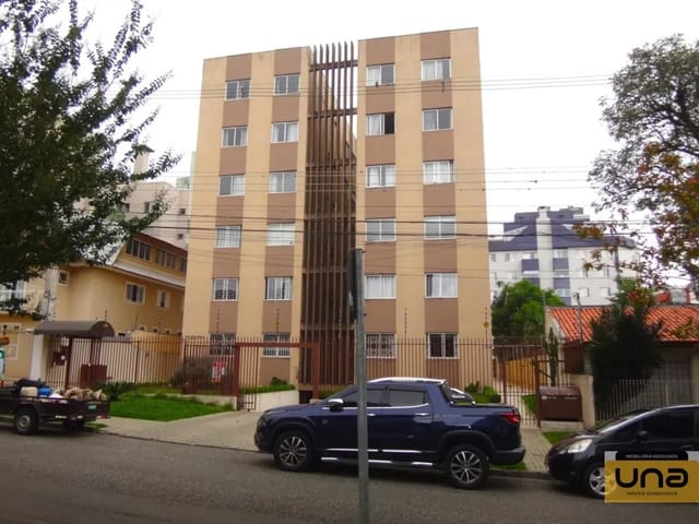 Apartamento 3 quartos e 2 banheiros, para alugar, no bairro AGUA VERDE em Curitiba