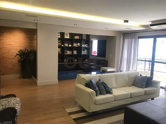 Apartamento 3 quartos e 5 banheiros, à venda, no bairro Itaim Bibi em São Paulo