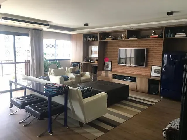 Apartamento 3 quartos e 5 banheiros, à venda, no bairro Itaim Bibi em São Paulo
