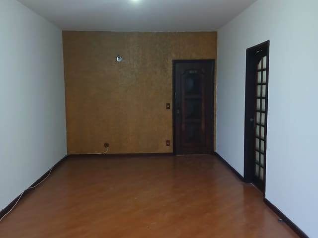 Foto do Apartamento - VILA DA PENHA - ÓTIMO APARTAMENTO  COM 91 m2 , 2 QUARTOS, SALA, COZINHA, DEPENDÊNCIA , GARAGEM , JUNTO AO COMÉRCIO . | Hilmar