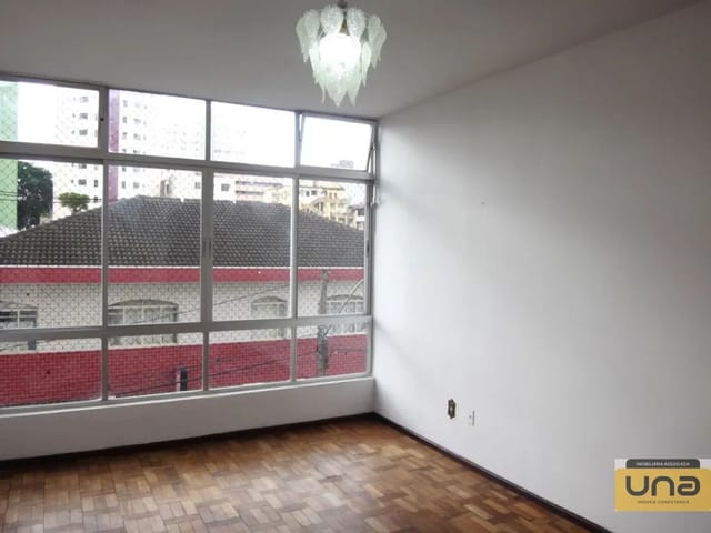 Apartamento 3 quartos e 1 banheiro, para alugar, no bairro CENTRO em Curitiba