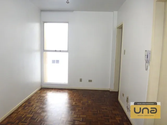 Apartamento 2 quartos e 1 banheiro, para alugar, no bairro PORTAO em Curitiba