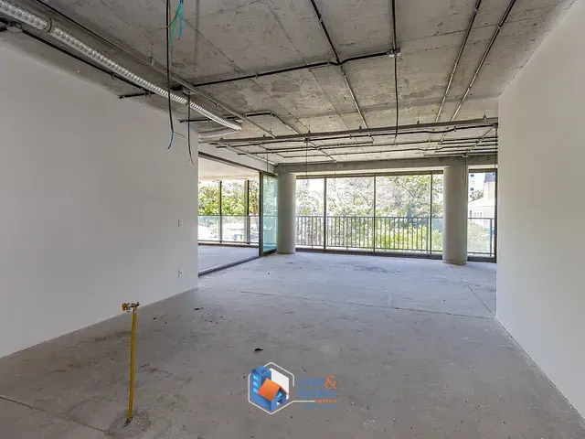 Apartamento com 204m² 3 quartos e 5 banheiros, à venda, no bairro Vila Nova Conceição em São Paulo