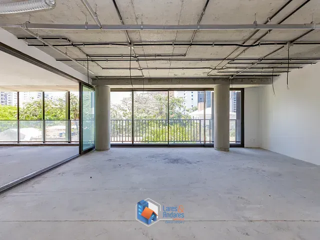 Apartamento com 204m² 3 quartos e 5 banheiros, à venda, no bairro Vila Nova Conceição em São Paulo