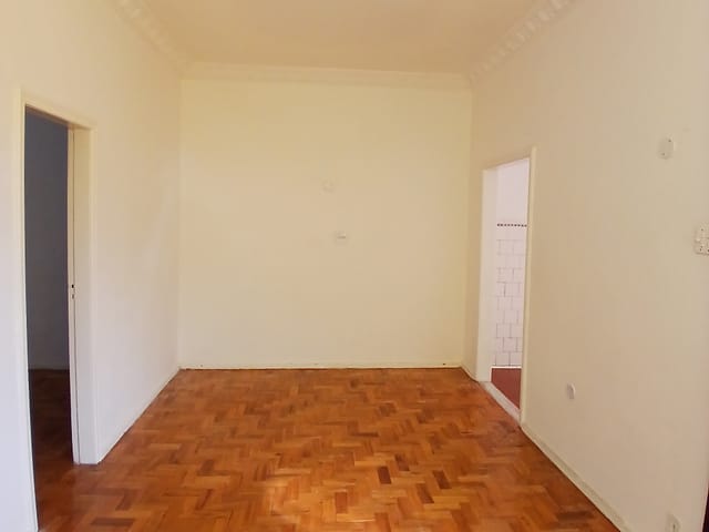 Foto do Apartamento - PENHA CIRCULAR - AMPLO APTO COM 93 M2 , 2 QUARTOS , ÁREA , TERRAÇO . JUNTO AO COMÉRCIO . | Hilmar