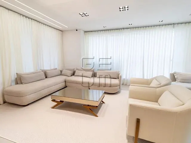 Apartamento 3 quartos e 5 banheiros, à venda, no bairro Santa Rosa em Londrina