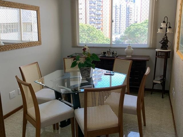 Foto do Apartamento - Apartamento a venda no Centro -  Edifício Torre de Viena - 3  Quartos sendo 1 suíte , 3 Banheiros, Completo de armários,  2 Sacadas, 2 Garagens Paralelas | Guepardo Imob