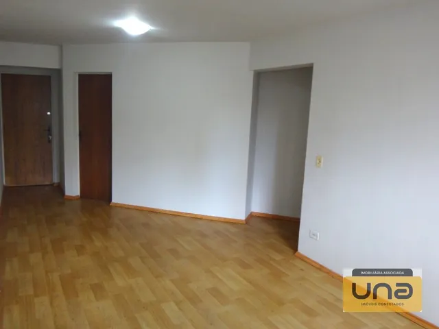 Apartamento 3 quartos e 2 banheiros, para alugar, no bairro BIGORRILHO em Curitiba