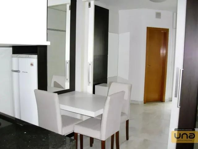Apartamento 1 quarto e 1 banheiro, para alugar, no bairro CENTRO em Curitiba