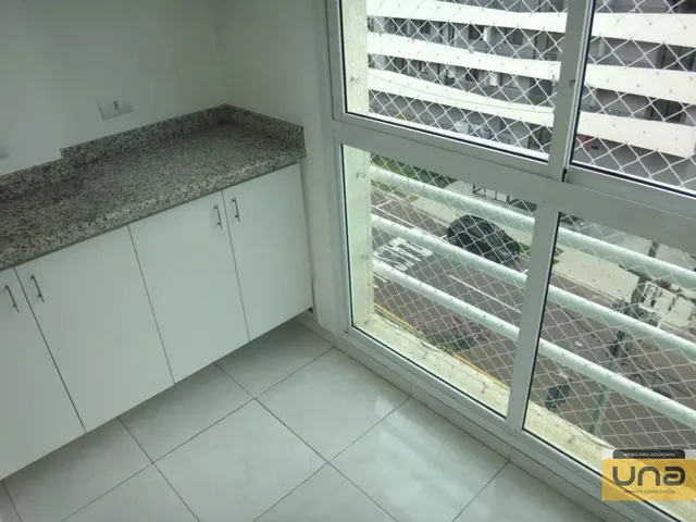 Apartamento 2 quartos e 1 banheiro, para alugar, no bairro VILA IZABEL em Curitiba