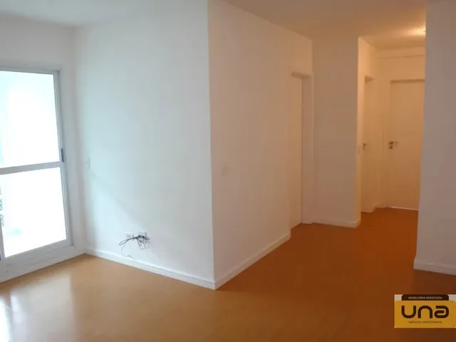 Apartamento 2 quartos e 1 banheiro, para alugar, no bairro VILA IZABEL em Curitiba