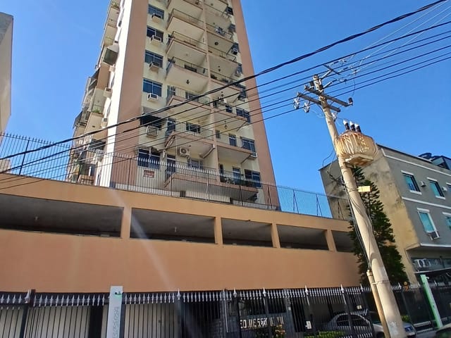 Foto do Apartamento - PENHA CIRCULAR- APTO COM 69m2 , 2 QUARTOS COM VARANDA , GARAGEM , JUNTO AO COMÉRCIO. | Hilmar