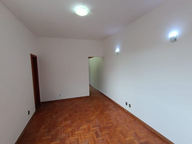 Foto do Apartamento - Apartamento com 2 quartos (sendo 1 suíte) e sala de jantar. Em frente a FAETEC | Hilmar