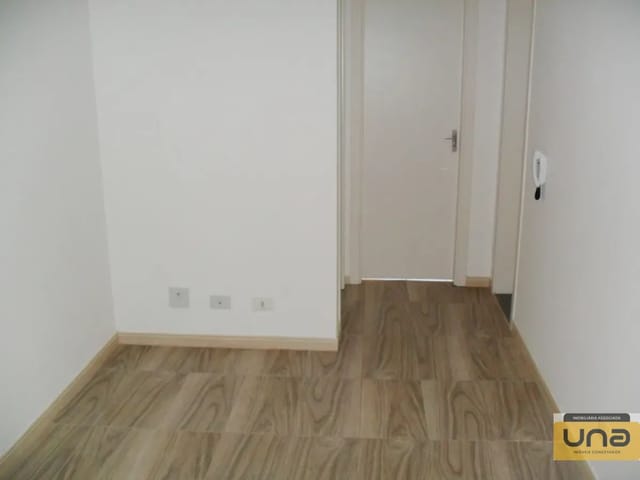 Apartamento 2 quartos e 1 banheiro, para alugar, no bairro CRISTO REI em Curitiba