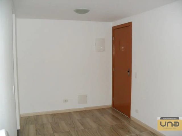 Apartamento 2 quartos e 1 banheiro, para alugar, no bairro CRISTO REI em Curitiba