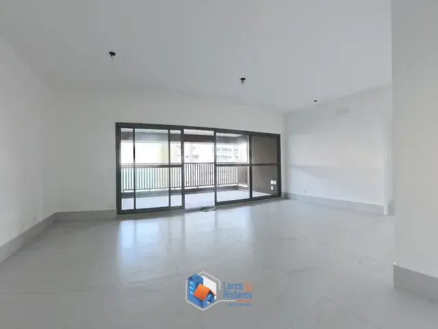 Apartamento com 151m² 3 quartos e 4 banheiros, à venda, no bairro Vila Gumercindo em São Paulo