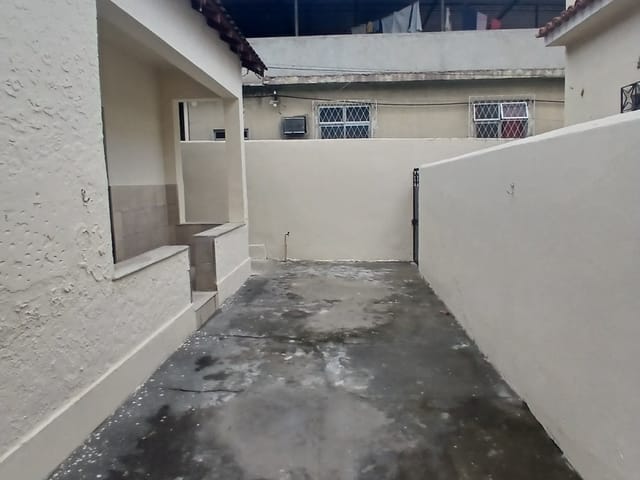 Foto do Casa - PARADA DE LUCAS - CASA COM 54m2 , COM QUINTAL , JUNTO AO COMÉRCIO. | Hilmar