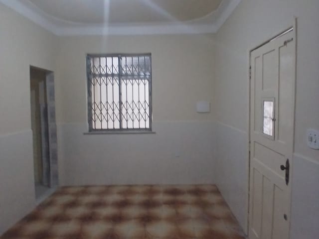 Foto do Casa - PARADA DE LUCAS - CASA COM 54m2 , COM QUINTAL , JUNTO AO COMÉRCIO. | Hilmar