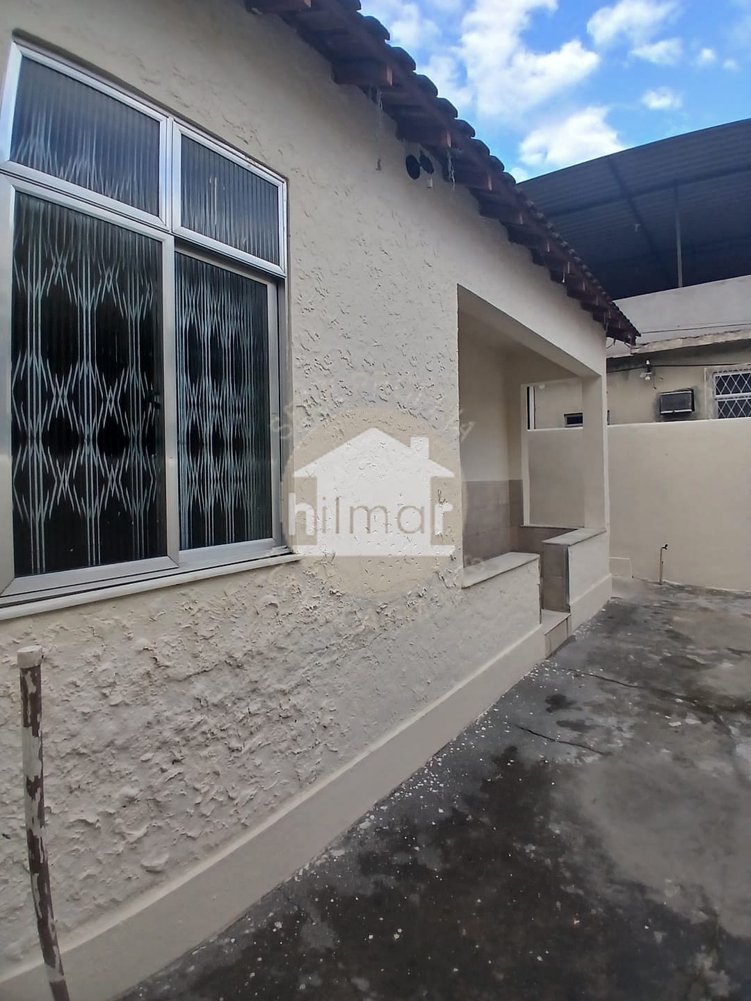 Casa para alugar com 2 quartos, 54m² - Foto 1
