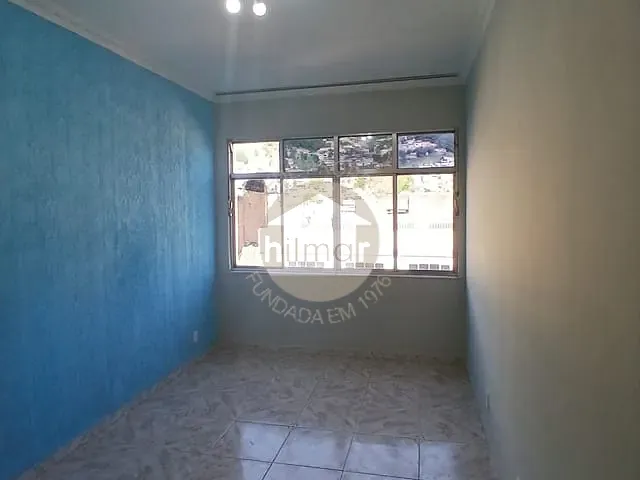 Apartamento com 62m² 2 quartos e 1 banheiro, para alugar, no bairro Olaria em Rio de Janeiro