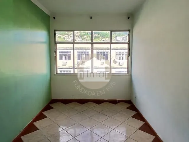 Apartamento com 62m² 2 quartos e 1 banheiro, para alugar, no bairro Olaria em Rio de Janeiro