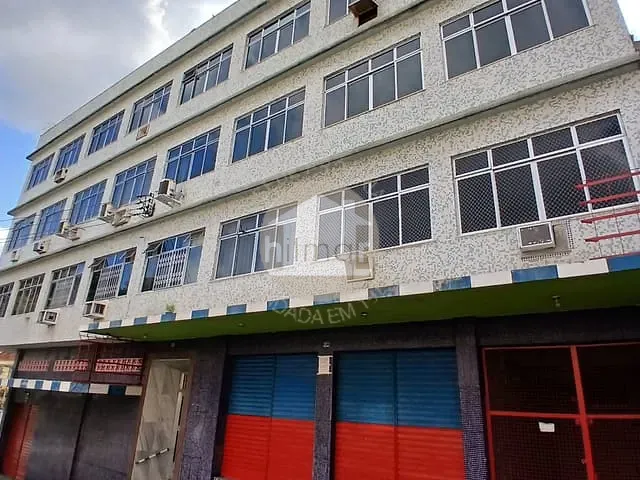 Apartamento com 62m² 2 quartos e 1 banheiro, para alugar, no bairro Olaria em Rio de Janeiro