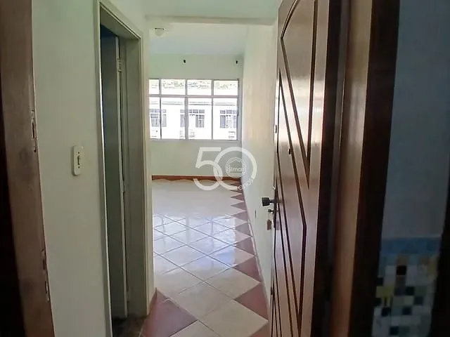 Apartamento com 62m² 2 quartos e 1 banheiro, para alugar, no bairro Olaria em Rio de Janeiro