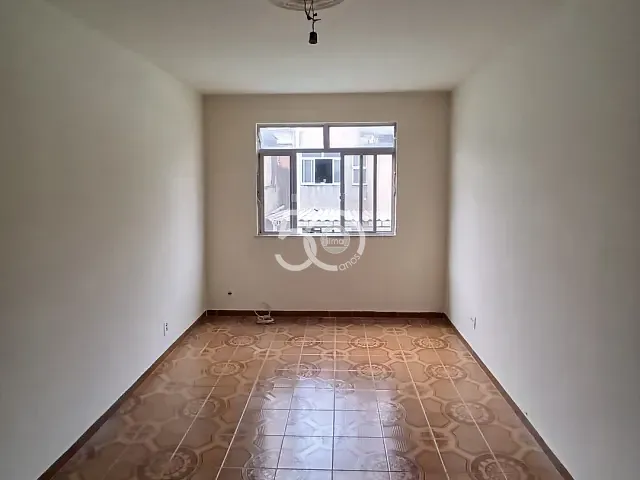 Apartamento com 45m² 1 quarto e 1 banheiro, para alugar, no bairro Irajá em Rio de Janeiro