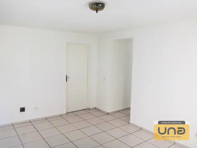 Apartamento 3 quartos e 2 banheiros, para alugar, no bairro BACACHERI em Curitiba