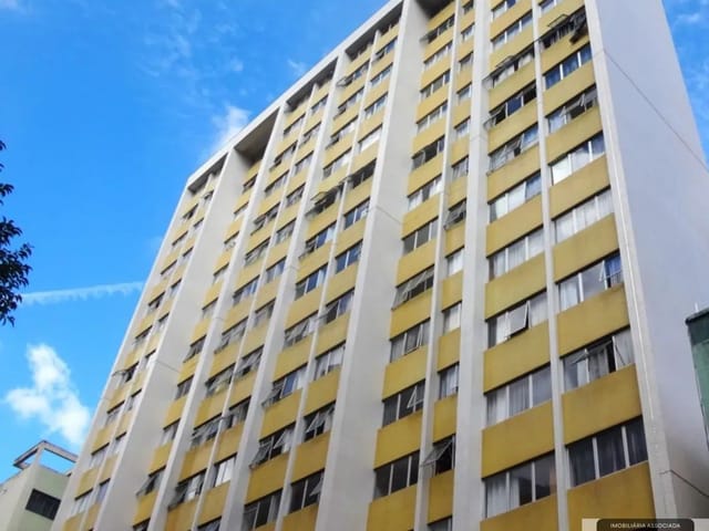 Apartamento 1 quarto e 1 banheiro, para alugar, no bairro CENTRO em Curitiba