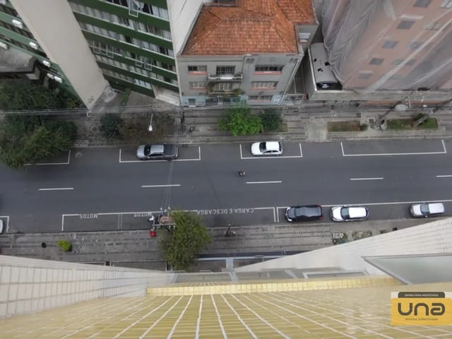 Apartamento 1 quarto e 1 banheiro, para alugar, no bairro CENTRO em Curitiba