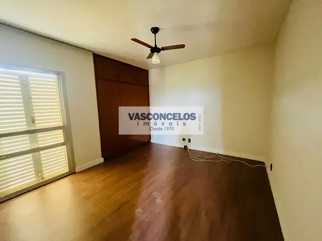 Apartamento 4 quartos e 3 banheiros, para alugar, no bairro Centro em São José dos Campos
