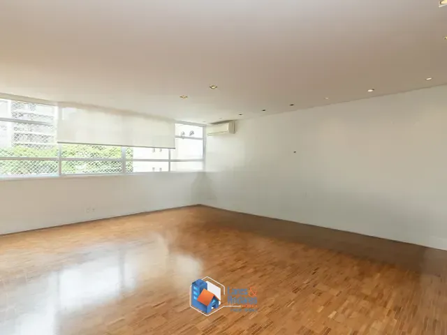Apartamento com 213m² 3 quartos e 3 banheiros, à venda, no bairro Cerqueira César em São Paulo