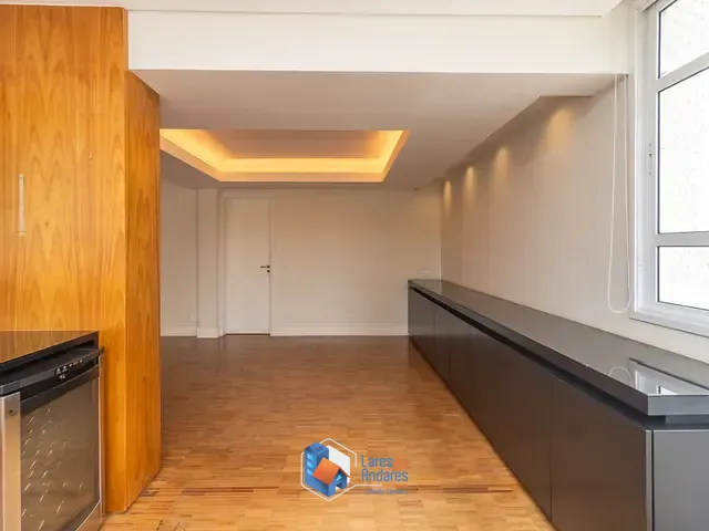 Apartamento com 213m² 3 quartos e 3 banheiros, à venda, no bairro Cerqueira César em São Paulo