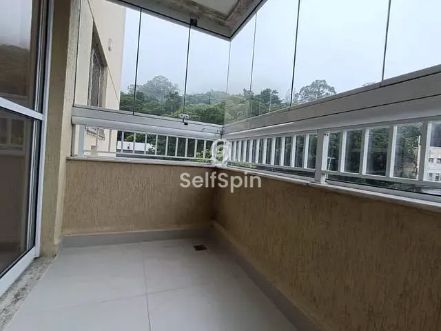 Apartamento 2 quartos e 1 banheiro, para alugar, no bairro Itaipu em Niterói