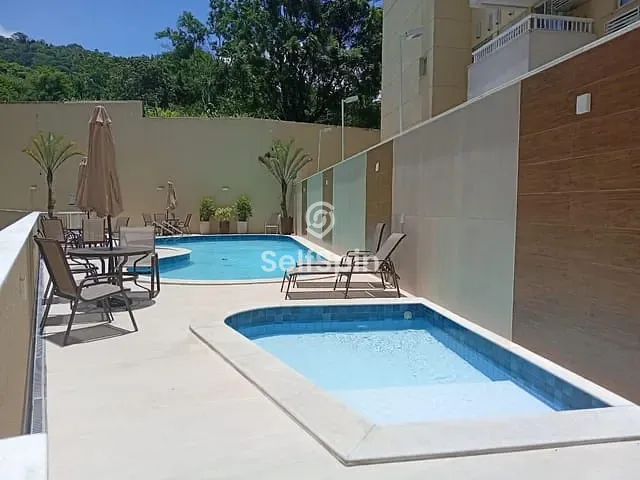 Apartamento 2 quartos e 1 banheiro, para alugar, no bairro Itaipu em Niterói