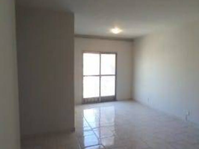 Foto do Apartamento - IRAJÁ - ÓTIMO APARTAMENTO   COM 81 m2 , DOIS QUARTOS , VARANDA, COZINHA, BANHEIRO,  GARAGEM , JUNTO AO COMÉRCIO. | Hilmar