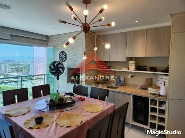 Apartamento com 190m² 4 quartos e 2 banheiros, à venda, no bairro Jardim das Colinas em São José dos Campos