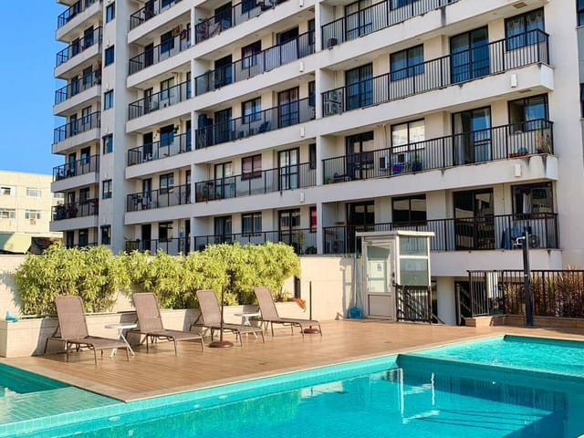 Foto do Apartamento - Vendo lindo apartamento climatizado à  ao lado do Carioca Shopping. 2 quartos, 1 suíte, varanda, 1 vaga de garagem e condomínio com total infraestrutura. | Hilmar