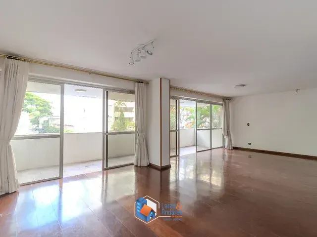 Apartamento com 241m² 3 quartos e 5 banheiros, à venda, no bairro Aclimação em São Paulo