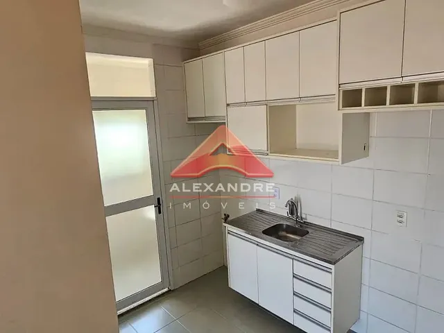 Apartamento com 65m² 3 quartos e 1 banheiro, para alugar, no bairro Vila Tesouro em São José Dos Campos